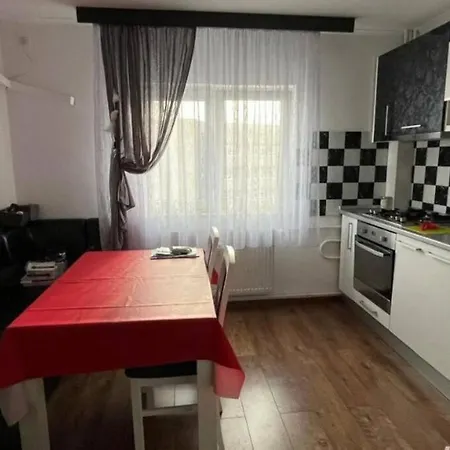 New Stylish Urban With Modern Comforts Apartment *